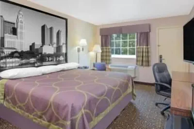 Photo 4 - Super 8 by Wyndham Ashland