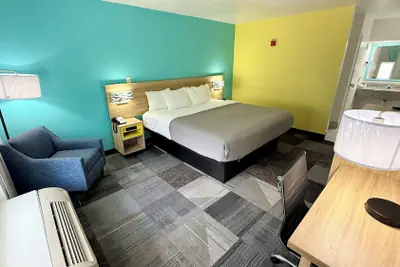 Photo 5 - Days Inn by Wyndham Eglin AFB