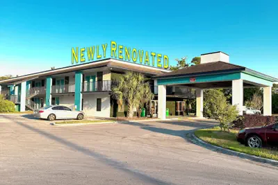 Photo 2 - Days Inn by Wyndham Eglin AFB
