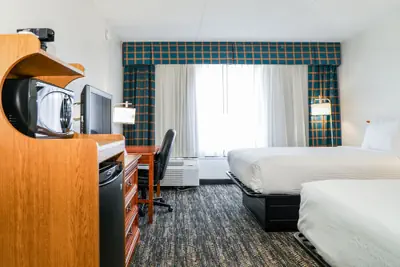 Photo 4 - Ramada by Wyndham Cumberland Downtown
