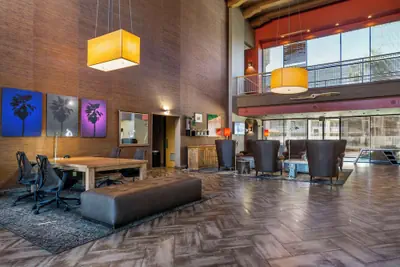 Photo 5 - Best Western Plus Scottsdale Thunderbird Suites