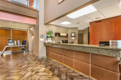 Photo 5 - Best Western Plus Scottsdale Thunderbird Suites