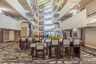 Photo 5 - La Quinta Inn & Suites by Wyndham Lubbock West Medical Centr