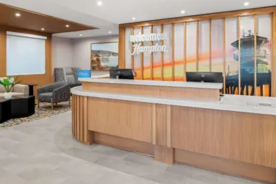 Photo 5 - Hampton Inn by Hilton Costa Mesa Newport Beach