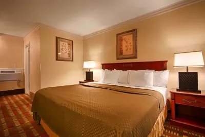Photo 2 - Best Western Garden Villa Inn
