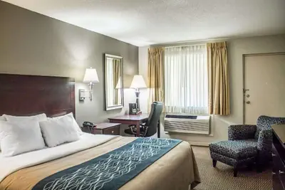 Photo 3 - Comfort Inn Sandusky