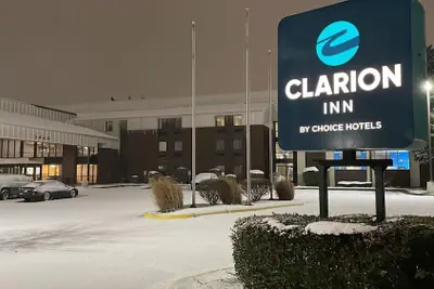 Photo 2 - Clarion Inn I-94 near Expo Center