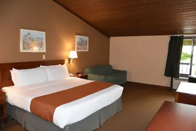 Photo 5 - Ontario Airport Inn