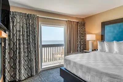 Photo 5 - Lincoln Sands Oceanfront Resort, an Ascend Collection Hotel