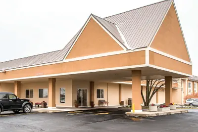 Photo 2 - Quality Inn Morris I-80