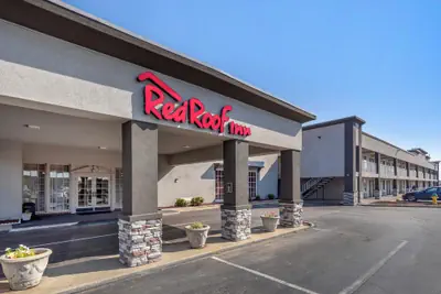 Photo 2 - Red Roof Inn Dunn