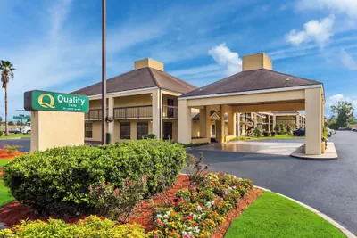 Photo 2 - Quality Inn Coliseum