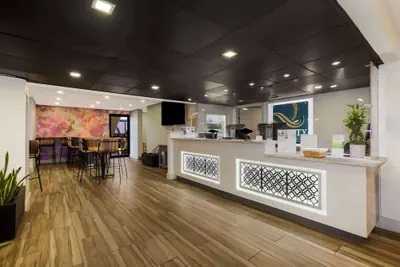 Photo 4 - Quality Inn Coliseum