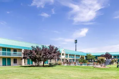 Photo 2 - Quality Inn Deming