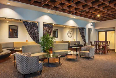 Photo 2 - Handlery Hotel