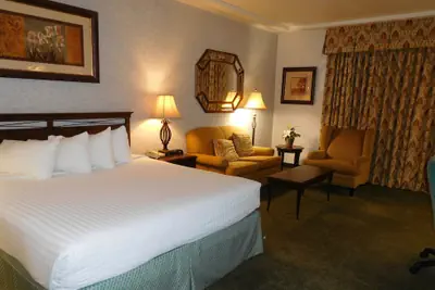 Photo 5 - University Square Hotel