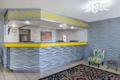 Photo 3 - Days Inn & Suites by Wyndham Fort Bragg/Cross Creek Mall