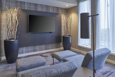 Photo 2 - Courtyard by Marriott Detroit Troy