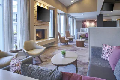 Photo 3 - Courtyard by Marriott Detroit Troy