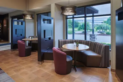 Photo 2 - Courtyard by Marriott Detroit Troy