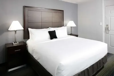 Photo 4 - Red Lion Inn & Suites Tucson Downtown