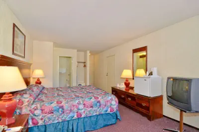 Photo 5 - Americas Best Value Inn Novato Marin Sonoma