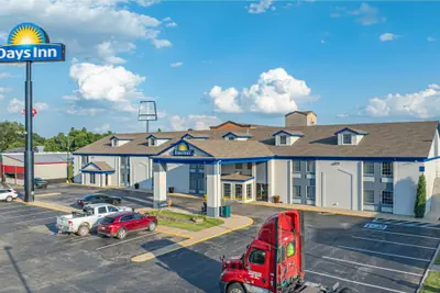 Photo 2 - Days Inn by Wyndham Pauls Valley