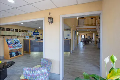 Photo 3 - Days Inn by Wyndham Pauls Valley