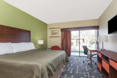 Photo 5 - Howard Johnson by Wyndham Athens