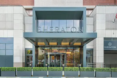 Photo 2 - Sheraton LaGuardia East Hotel
