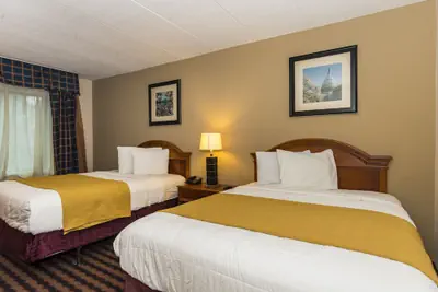 Photo 4 - Garden Inn