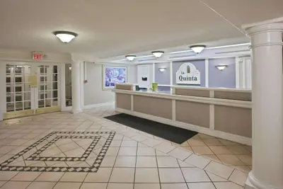 Photo 5 - La Quinta Inn by Wyndham Omaha West