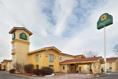 Photo 2 - La Quinta Inn by Wyndham Omaha West