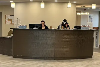 Photo 2 - Orangewood Inn & Suites Kansas City Airport