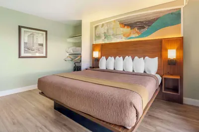 Photo 5 - Best Western Plus Ahtanum Inn