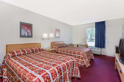 Photo 4 - Knights Inn - Fredericksburg