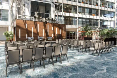 Photo 5 - Doubletree Hotel South Bend