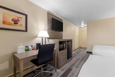 Photo 5 - Travelodge by Wyndham Rapid City