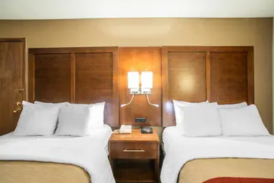 Photo 4 - Quality Inn & Suites Boonville - Columbia