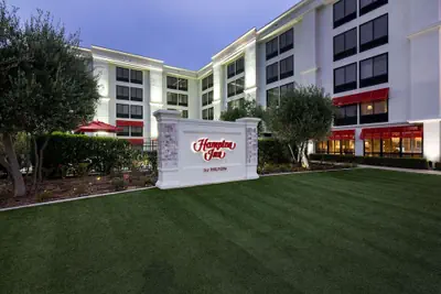 Photo 2 - Hampton Inn San Diego-Kearny Mesa
