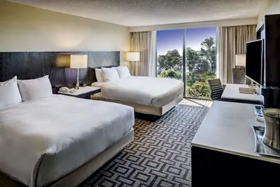 Photo 2 - Hilton Sacramento Arden West