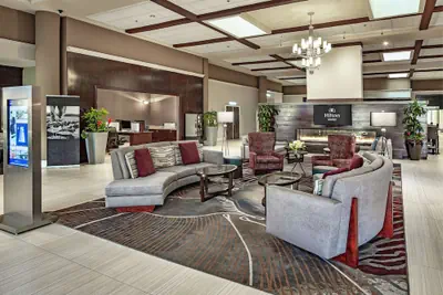 Photo 4 - Hilton Sacramento Arden West