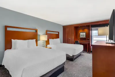 Photo 2 - Best Western Plus Bellingham