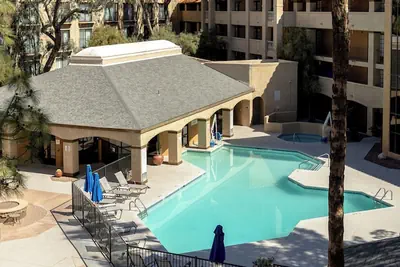 Photo 2 - Sheraton Tucson Hotel and Suites