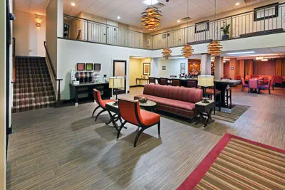 Photo 2 - Hampton Inn by Hilton Clarksville