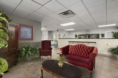 Photo 3 - Howard Johnson by Wyndham Winter Haven FL