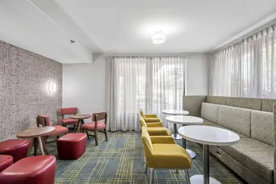 Photo 2 - Hampton Inn Cleveland-Westlake