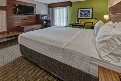 Photo 4 - Holiday Inn Express Memphis Medical Center Midtown by IHG