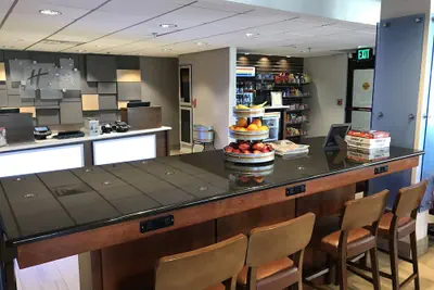 Photo 3 - Holiday Inn Express Memphis Medical Center Midtown by IHG