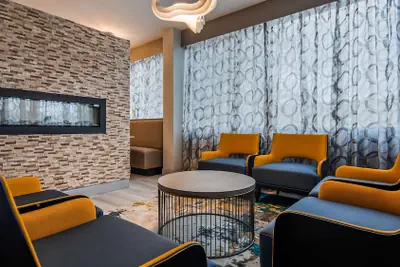 Photo 2 - Best Western Plus Bloomington East Hotel